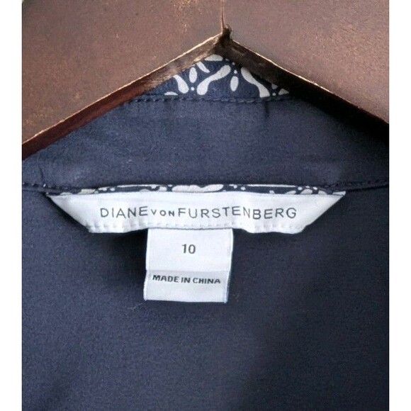 Diane von Furstenberg Size 10 Silk Shirt Dress Womens Button Blue White LS DVF - Picture 2 of 7